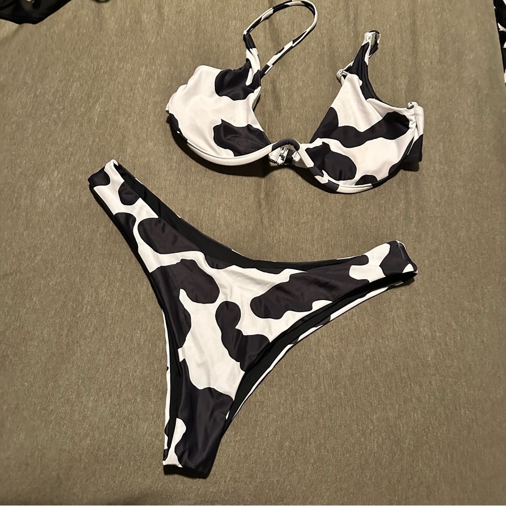 Amazon Black and White Bikini Set
